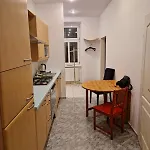 Beautiful Flat Overlooking A Great Park
