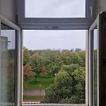 Beautiful Flat Overlooking A Great Park