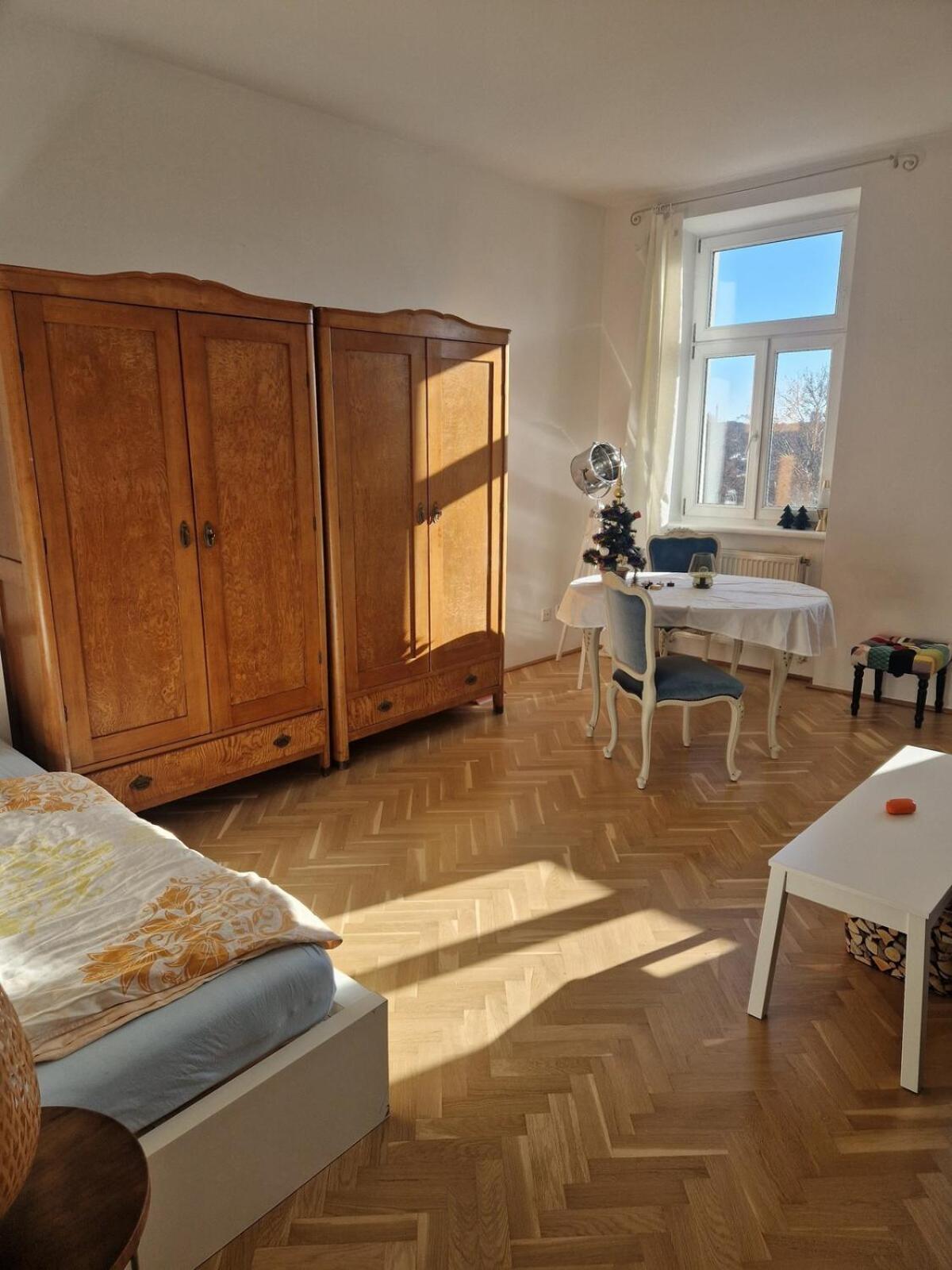 Beautiful Flat Overlooking A Great Park * Wien
