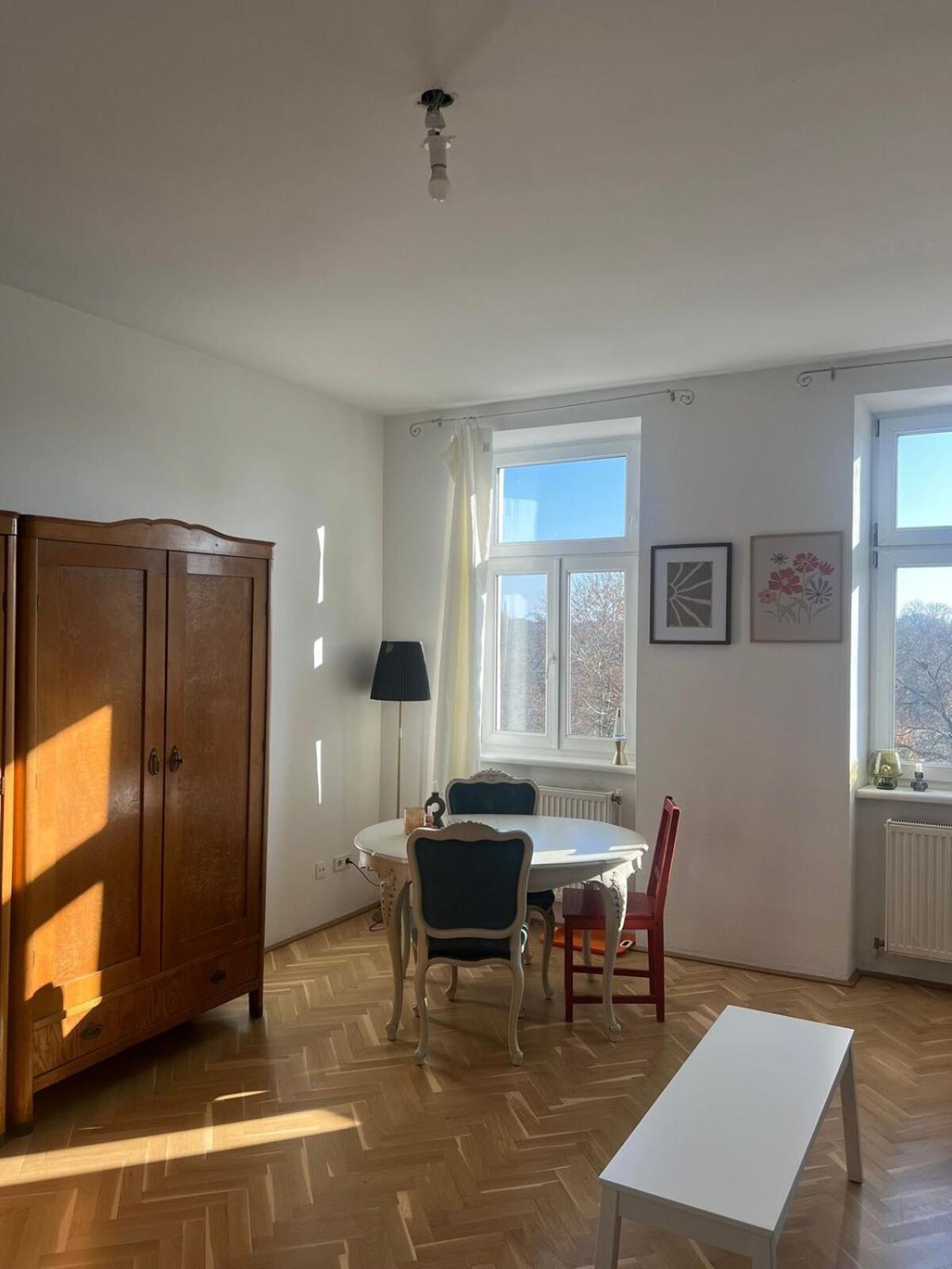 Beautiful Flat Overlooking A Great Park Apartment Wien